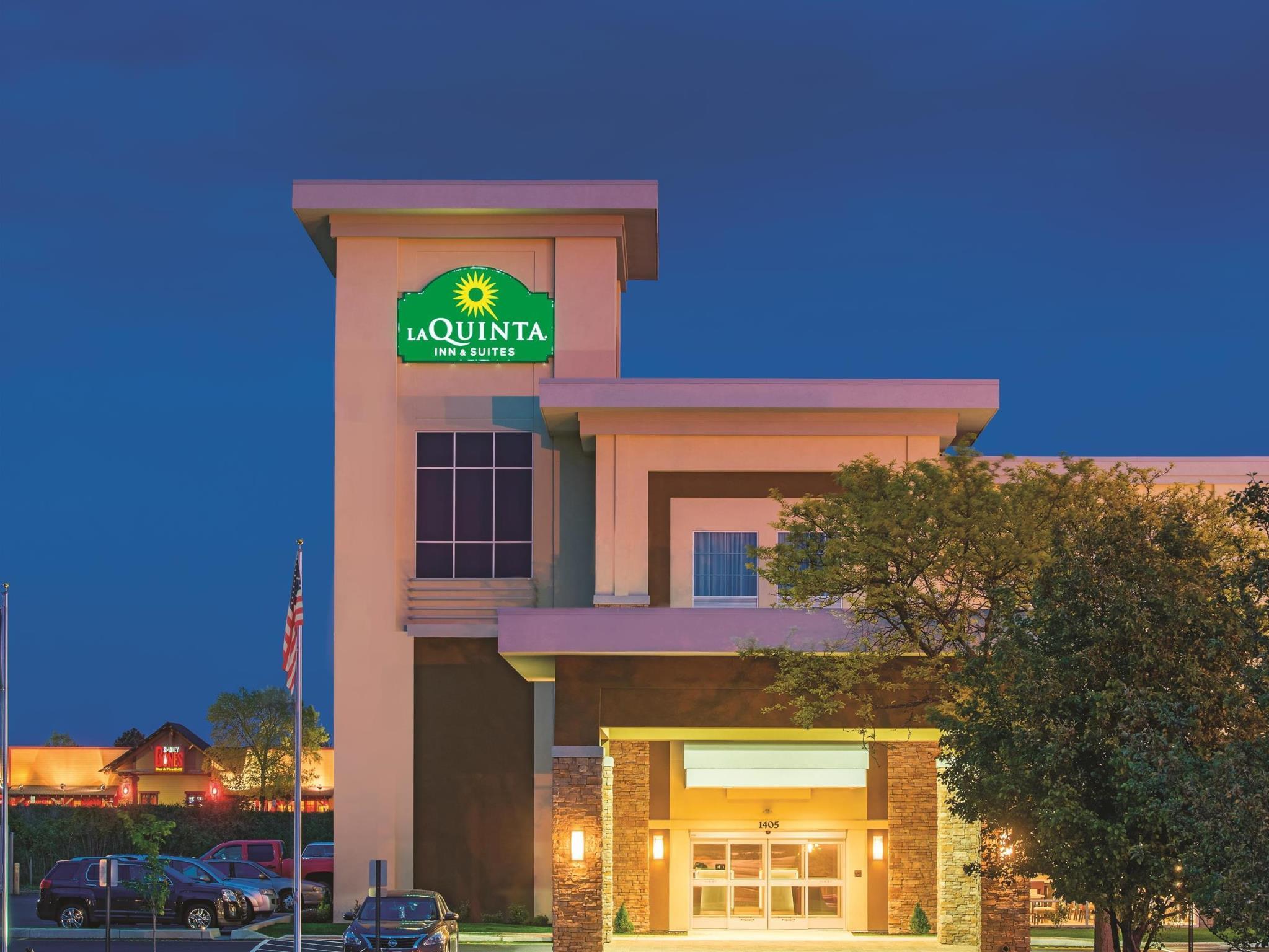 La Quinta By Wyndham York Hotel Exterior foto