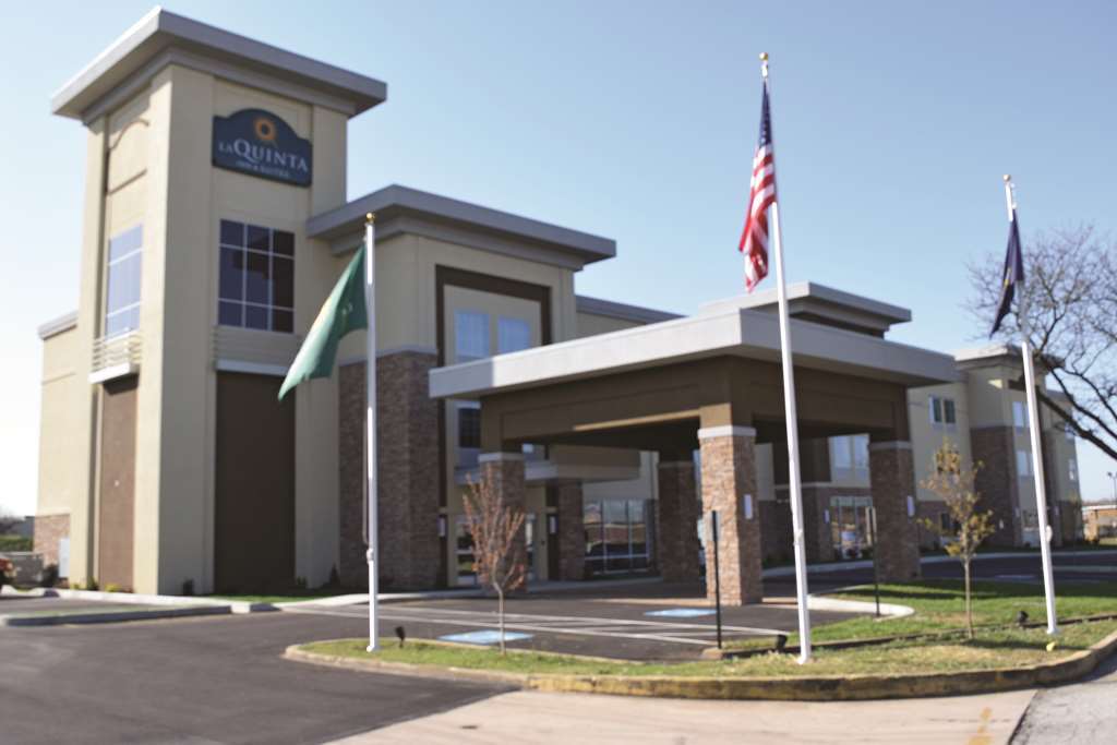 La Quinta By Wyndham York Hotel Exterior foto