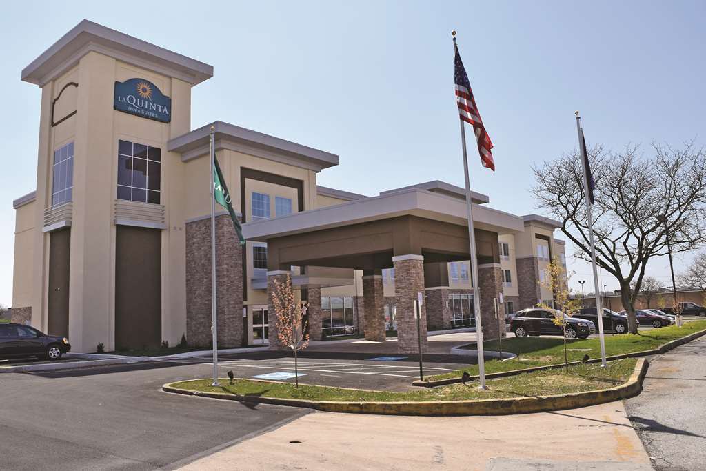La Quinta By Wyndham York Hotel Exterior foto